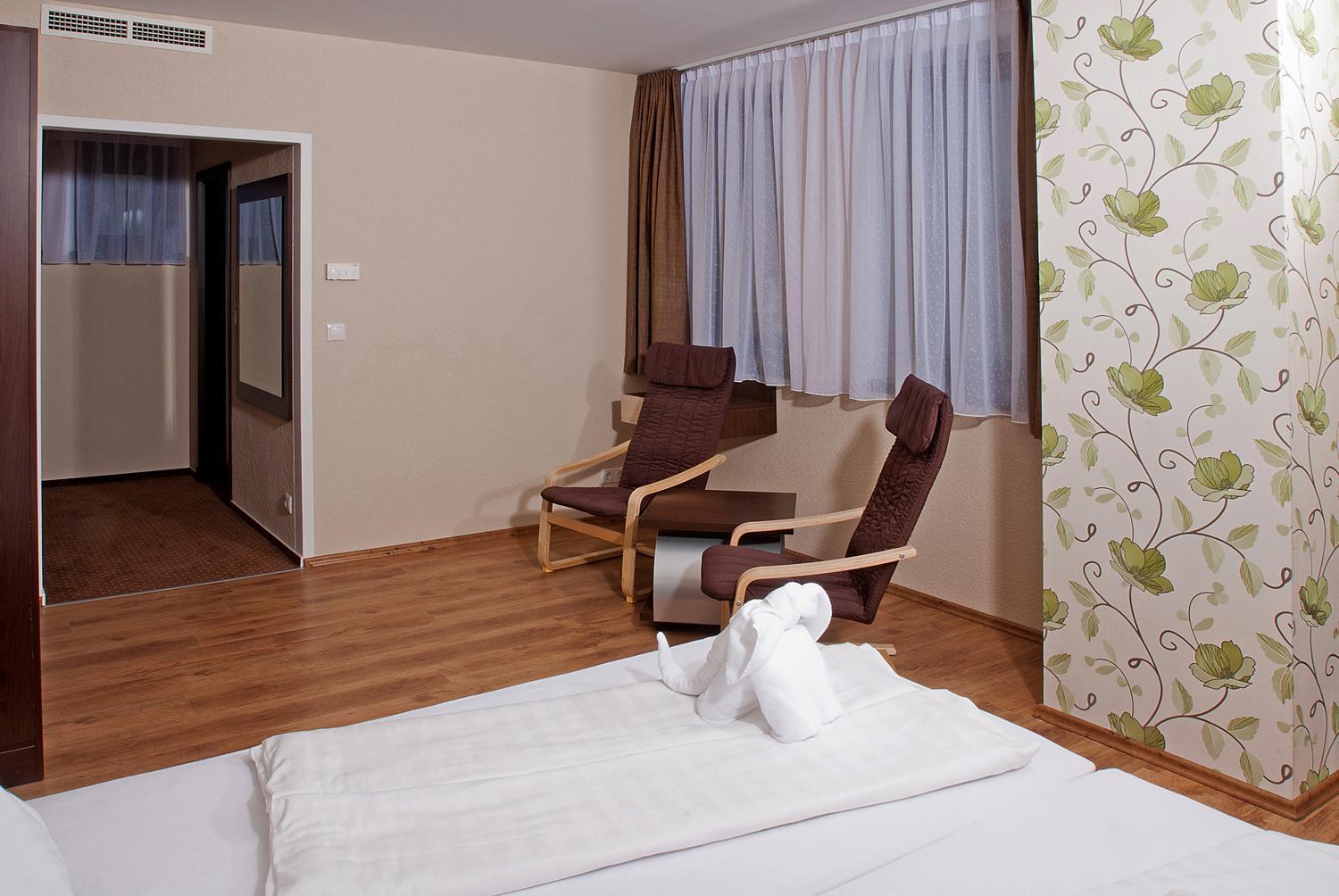Ezuesthid Hotel Veszprém Exteriér fotografie