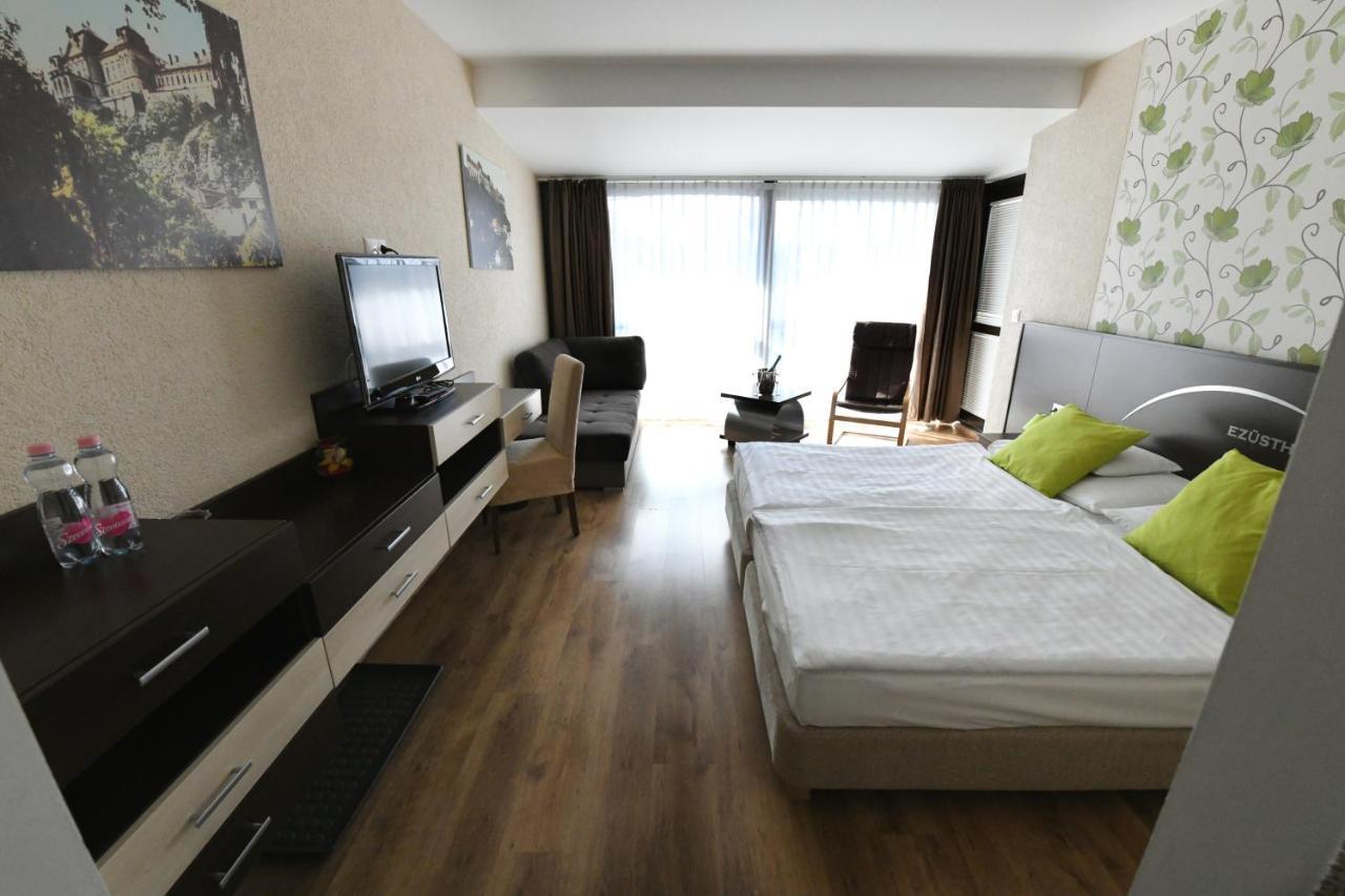 Ezuesthid Hotel Veszprém Exteriér fotografie