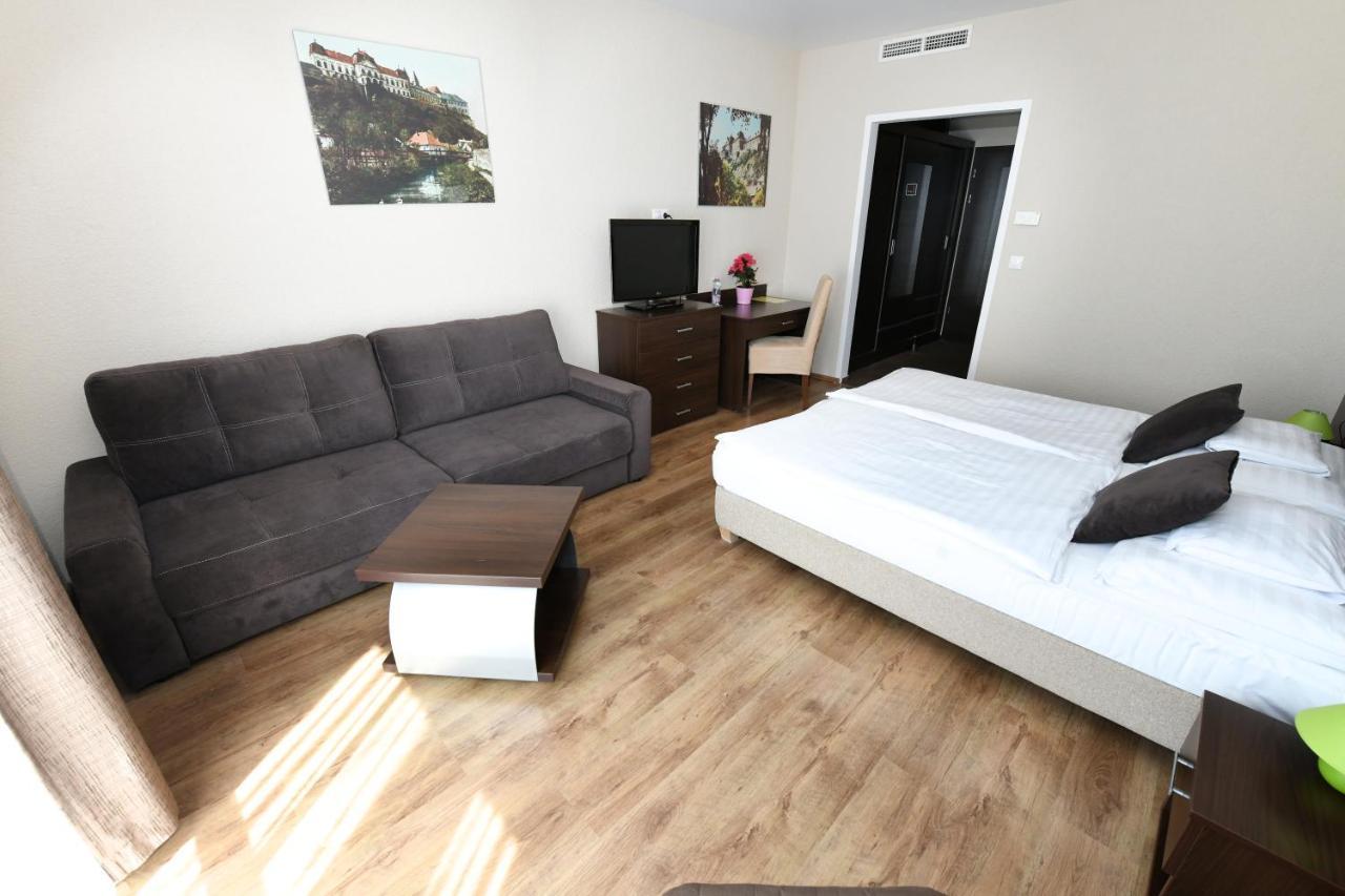 Ezuesthid Hotel Veszprém Exteriér fotografie